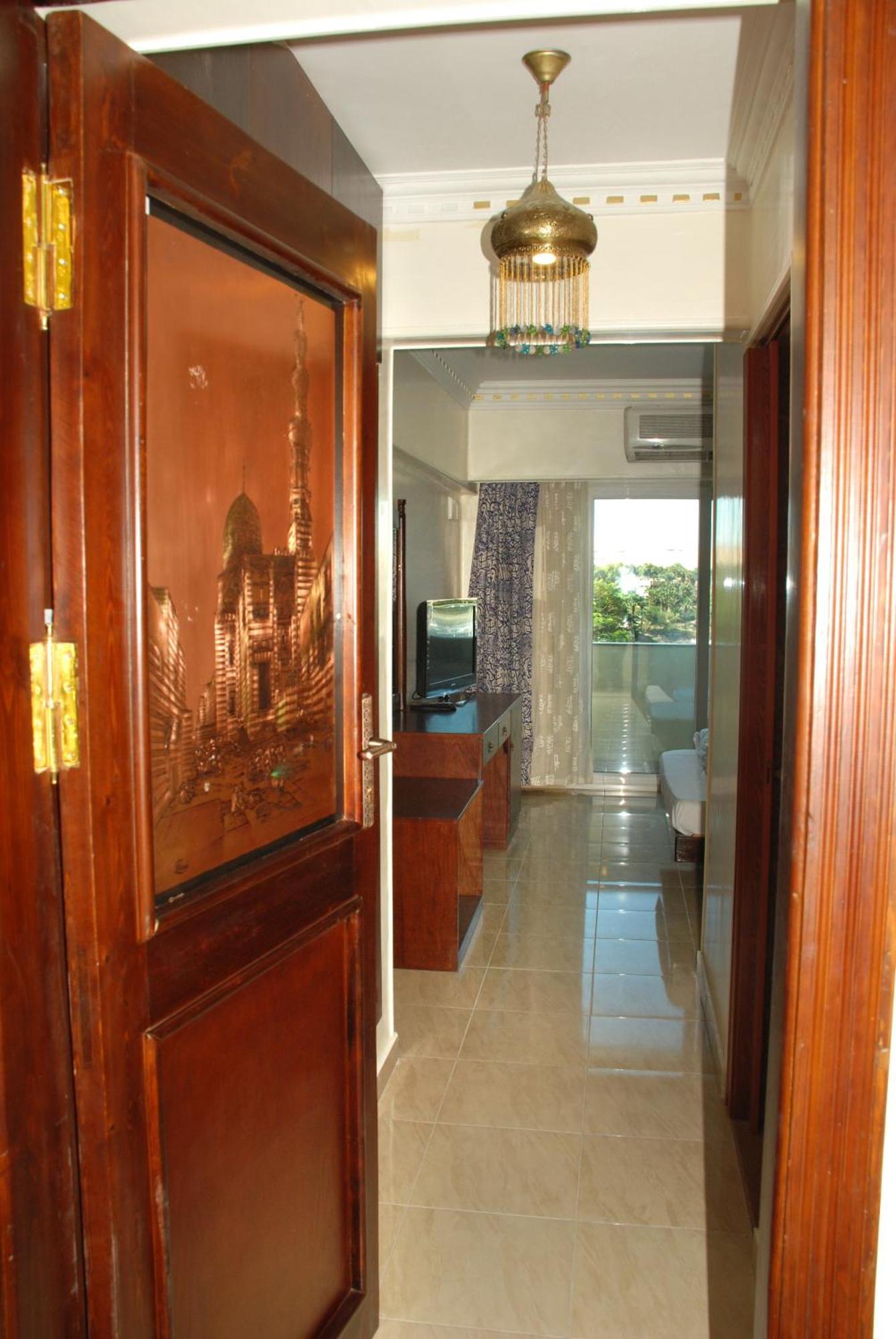 Philae Hotel Aswan Exterior foto