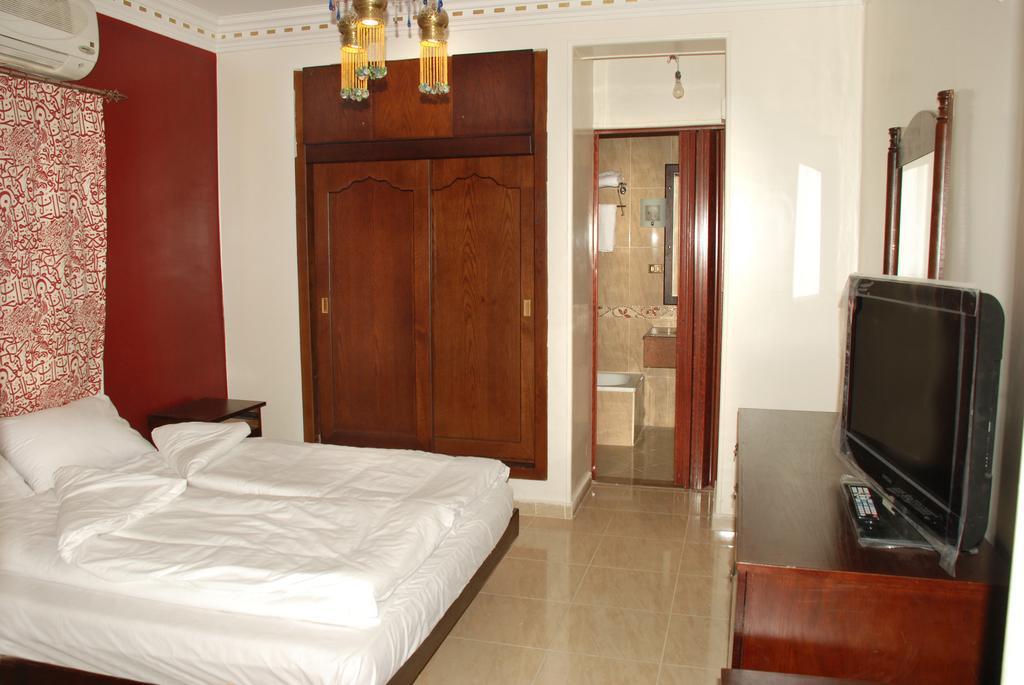 Philae Hotel Aswan Exterior foto